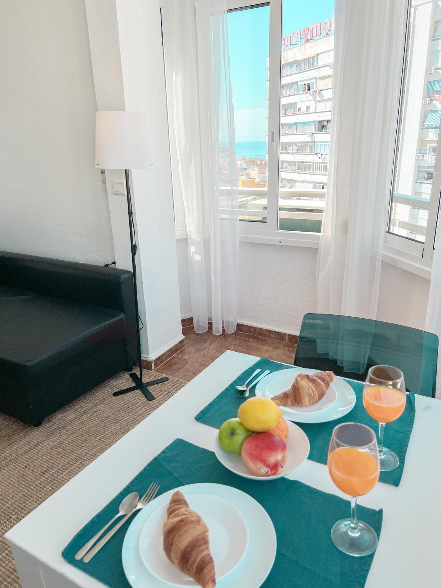 Cozy & Bright Flat Torremolinos Centre Apartman Kültér fotó